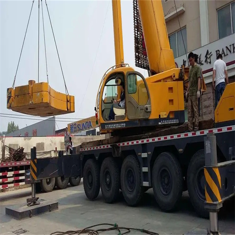 王场镇当地吊车出租|机器吊装|75吨|工厂搬迁服务