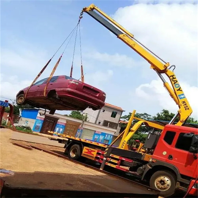 王场镇吊车吊汽车的正确方法